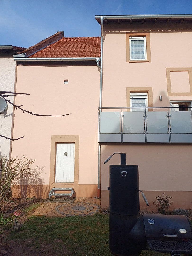 Predaj domu 114 m², pozemok 464 m², Kaiserslautern Erfenbach, Porýnie-Falcko Predaj domu 114 m², pozemok 464 m², Kaiserslautern Erfenbach, Porýnie-Falcko
