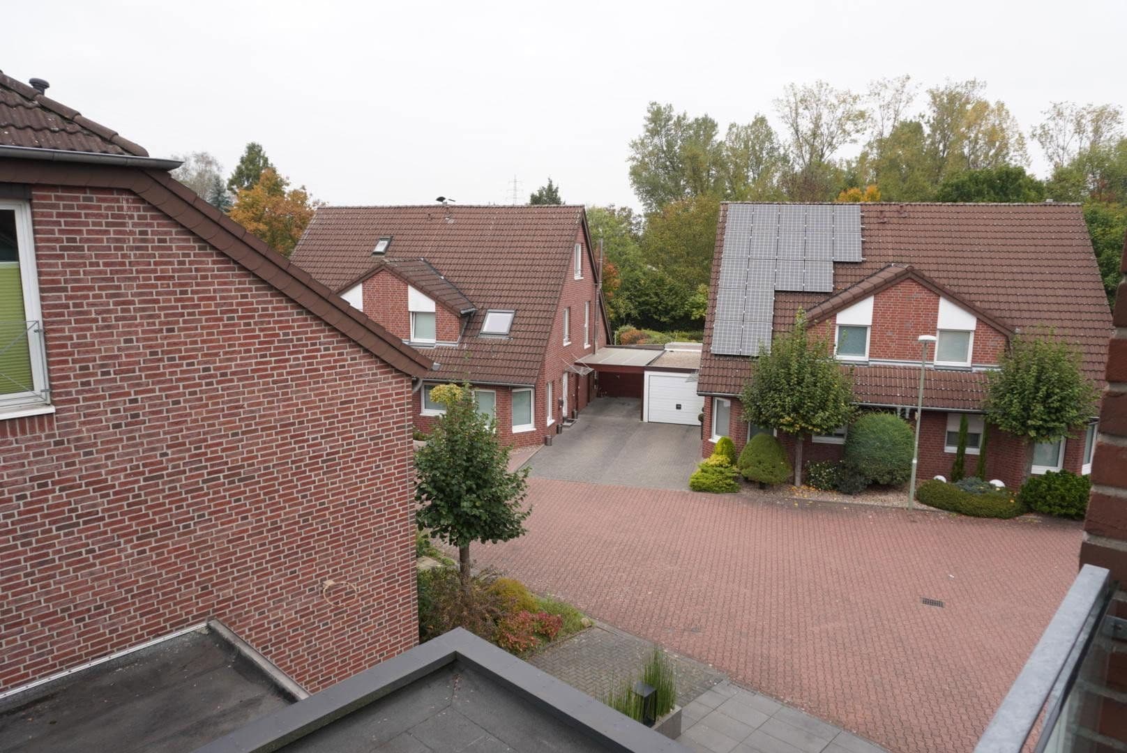 Predaj domu 147 m², pozemok 303 m², Gladbacher Straße 280, Neuss, Severné Porýnie - Westfálsko Predaj domu 147 m², pozemok 303 m², Gladbacher Straße 280, Neuss, Severné Porýnie - Westfálsko