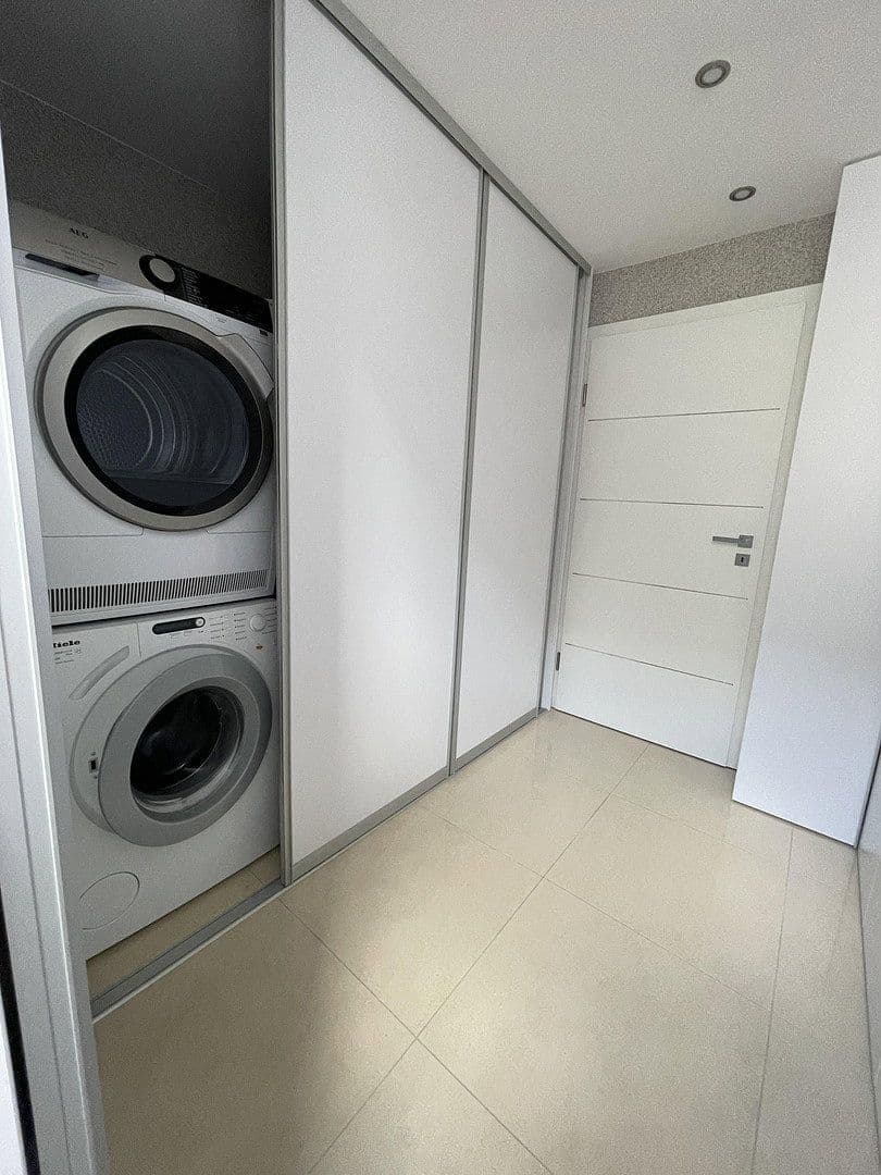 Predaj domu 166 m², pozemok 535 m², Krefeld, Severné Porýnie - Westfálsko Predaj domu 166 m², pozemok 535 m², Krefeld, Severné Porýnie - Westfálsko