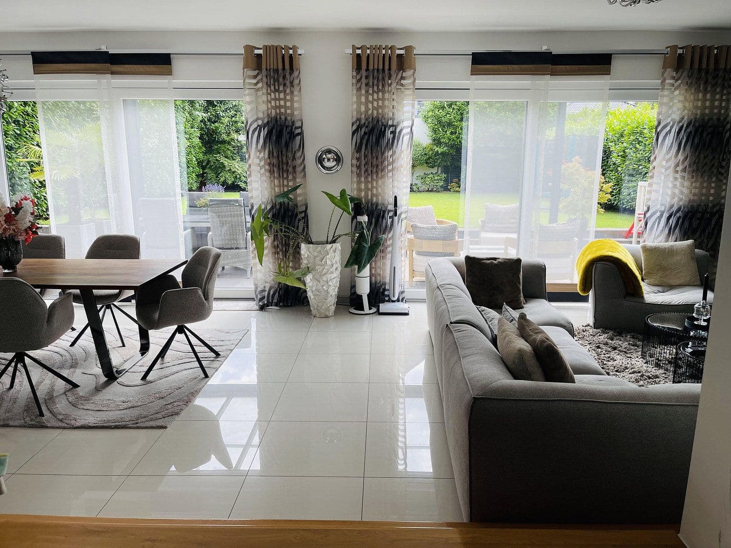 Predaj domu 166 m², pozemok 535 m², Krefeld, Severné Porýnie - Westfálsko Predaj domu 166 m², pozemok 535 m², Krefeld, Severné Porýnie - Westfálsko