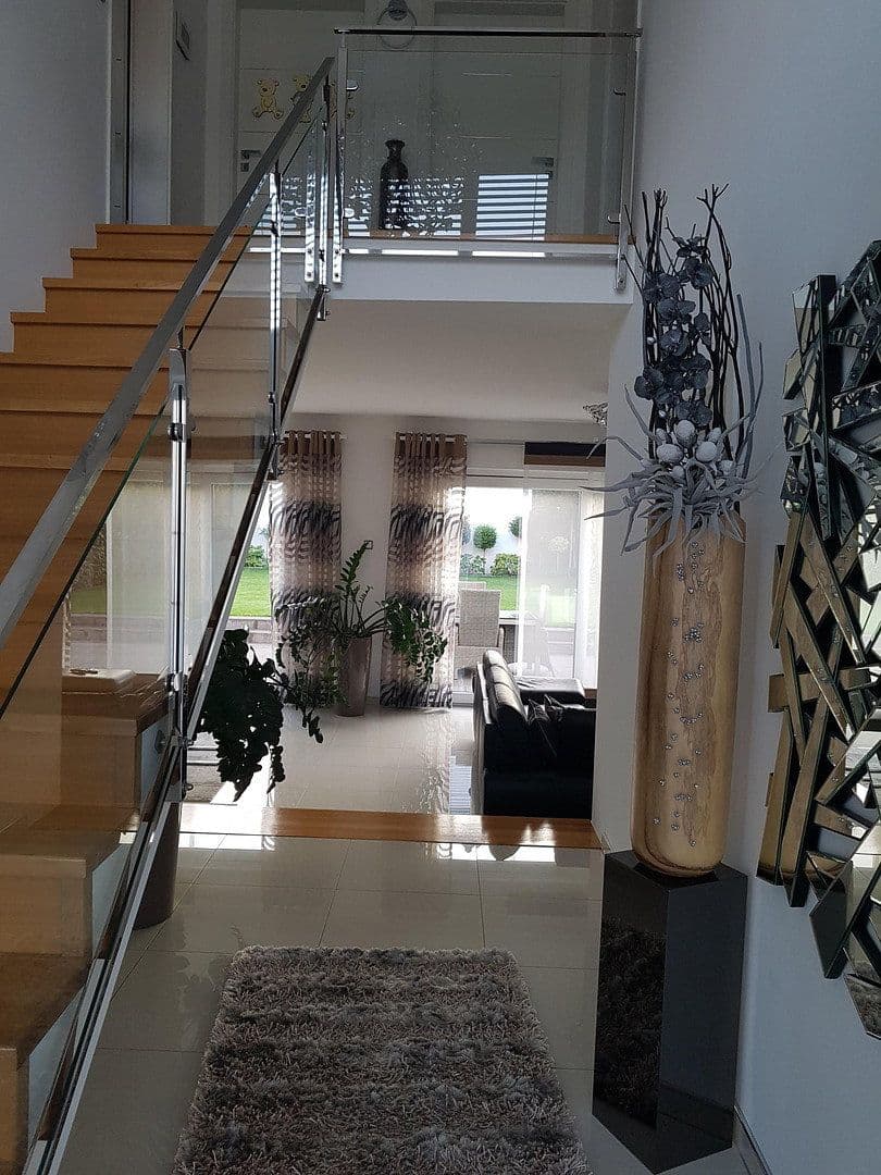Predaj domu 166 m², pozemok 535 m², Krefeld, Severné Porýnie - Westfálsko Predaj domu 166 m², pozemok 535 m², Krefeld, Severné Porýnie - Westfálsko