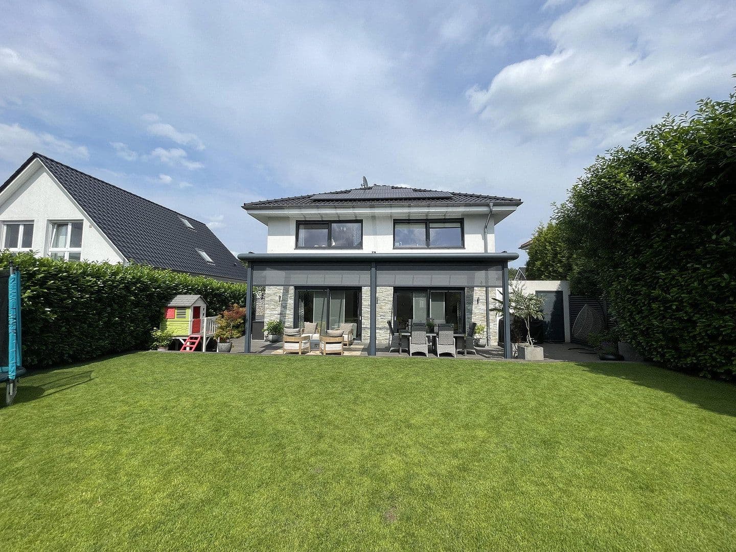 Predaj domu 166 m², pozemok 535 m², Krefeld, Severné Porýnie - Westfálsko Predaj domu 166 m², pozemok 535 m², Krefeld, Severné Porýnie - Westfálsko