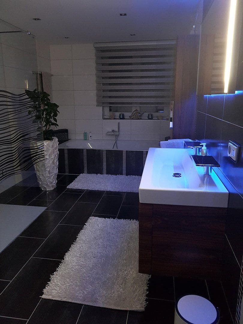 Predaj domu 166 m², pozemok 535 m², Krefeld, Severné Porýnie - Westfálsko Predaj domu 166 m², pozemok 535 m², Krefeld, Severné Porýnie - Westfálsko