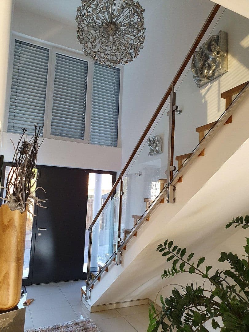 Predaj domu 166 m², pozemok 535 m², Krefeld, Severné Porýnie - Westfálsko Predaj domu 166 m², pozemok 535 m², Krefeld, Severné Porýnie - Westfálsko