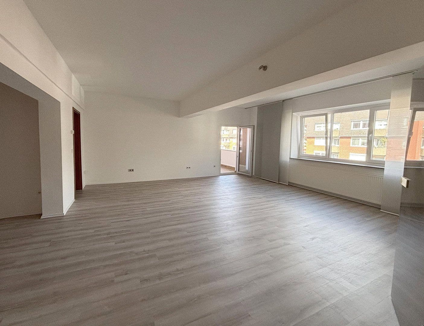 Prenájom bytu 3-izbový 115 m², Braunschweig, Dolné Sasko Prenájom bytu 3-izbový 115 m², Braunschweig, Dolné Sasko