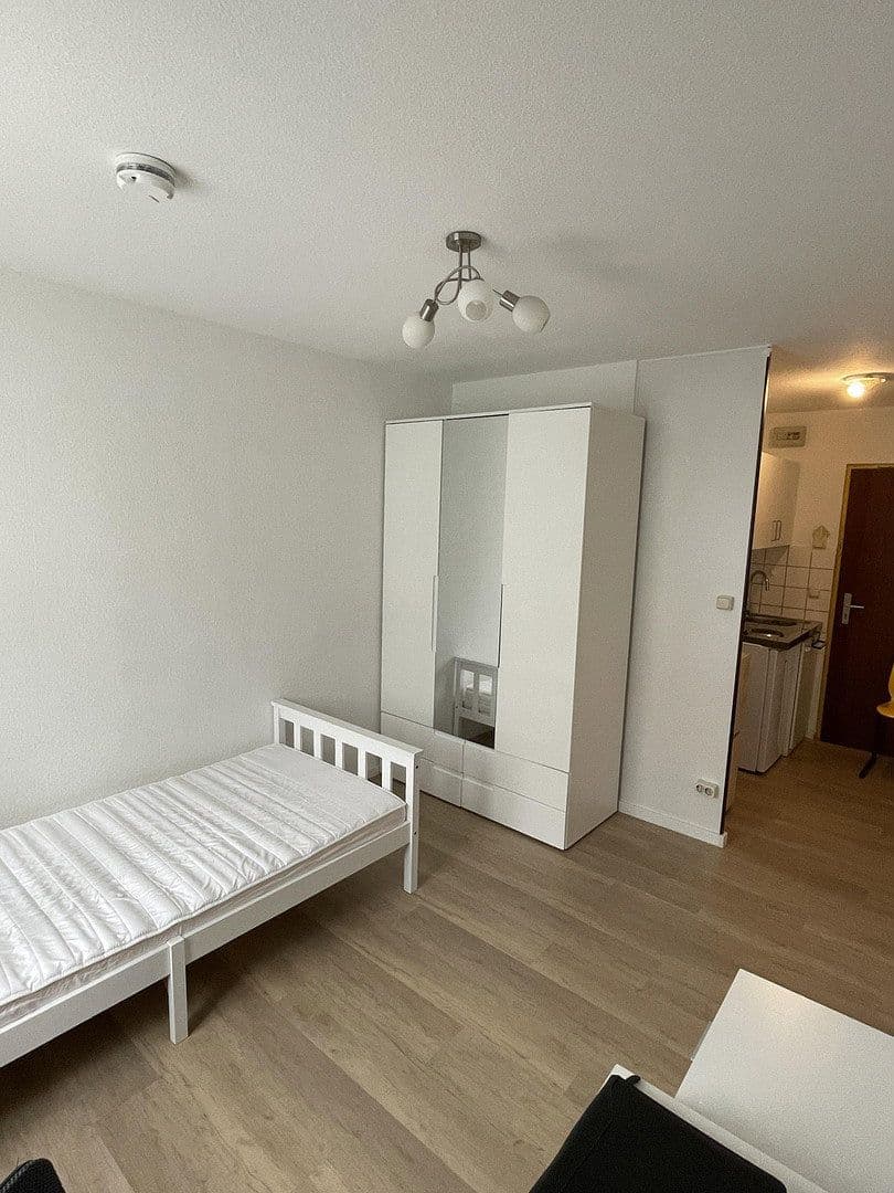 Prenájom bytu 1-izbový 17 m², Äußere Brucker Straße 43, Erlangen, Bavorsko Prenájom bytu 1-izbový 17 m², Äußere Brucker Straße 43, Erlangen, Bavorsko