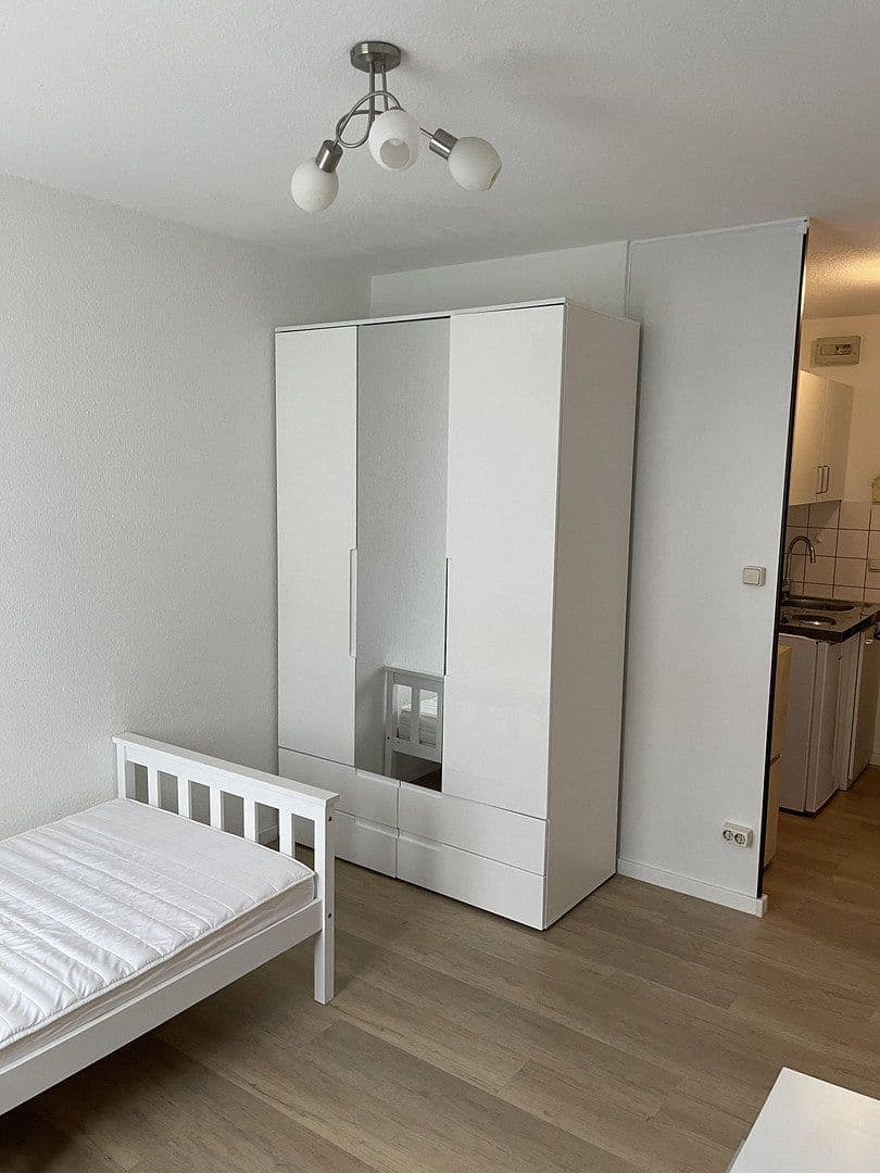 Prenájom bytu 1-izbový 17 m², Äußere Brucker Straße 43, Erlangen, Bavorsko Prenájom bytu 1-izbový 17 m², Äußere Brucker Straße 43, Erlangen, Bavorsko