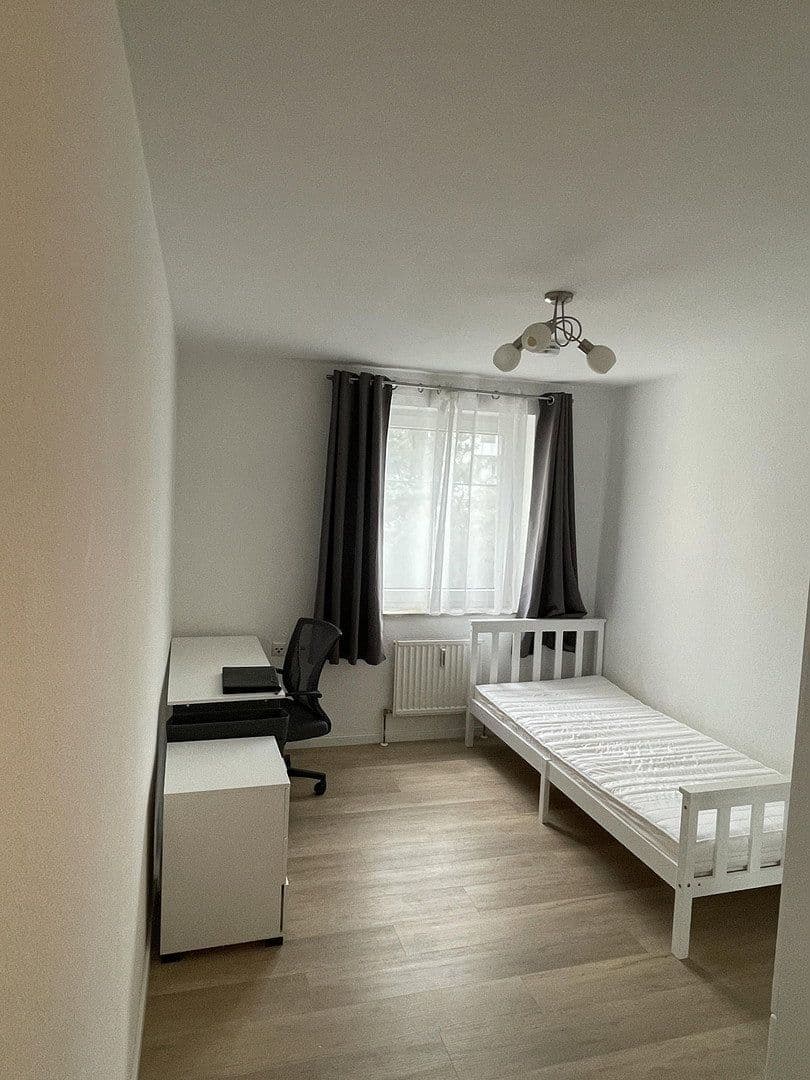 Prenájom bytu 1-izbový 17 m², Äußere Brucker Straße 43, Erlangen, Bavorsko Prenájom bytu 1-izbový 17 m², Äußere Brucker Straße 43, Erlangen, Bavorsko