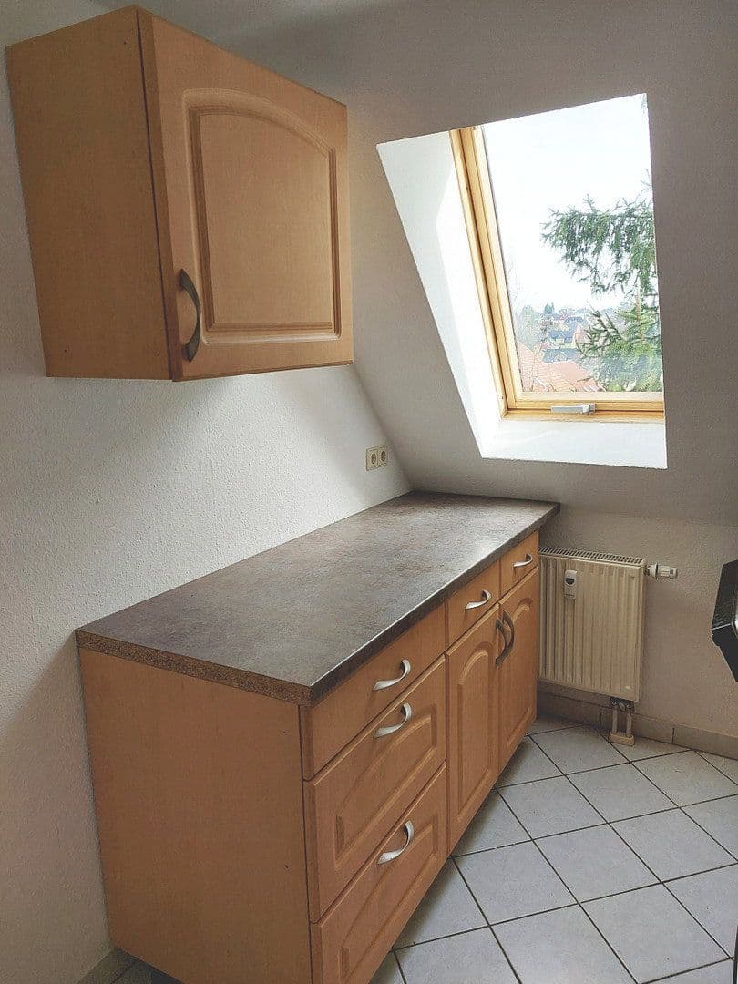 Prenájom bytu 3-izbový 45 m², West Straße 9, Gersdorf, Sasko Prenájom bytu 3-izbový 45 m², West Straße 9, Gersdorf, Sasko