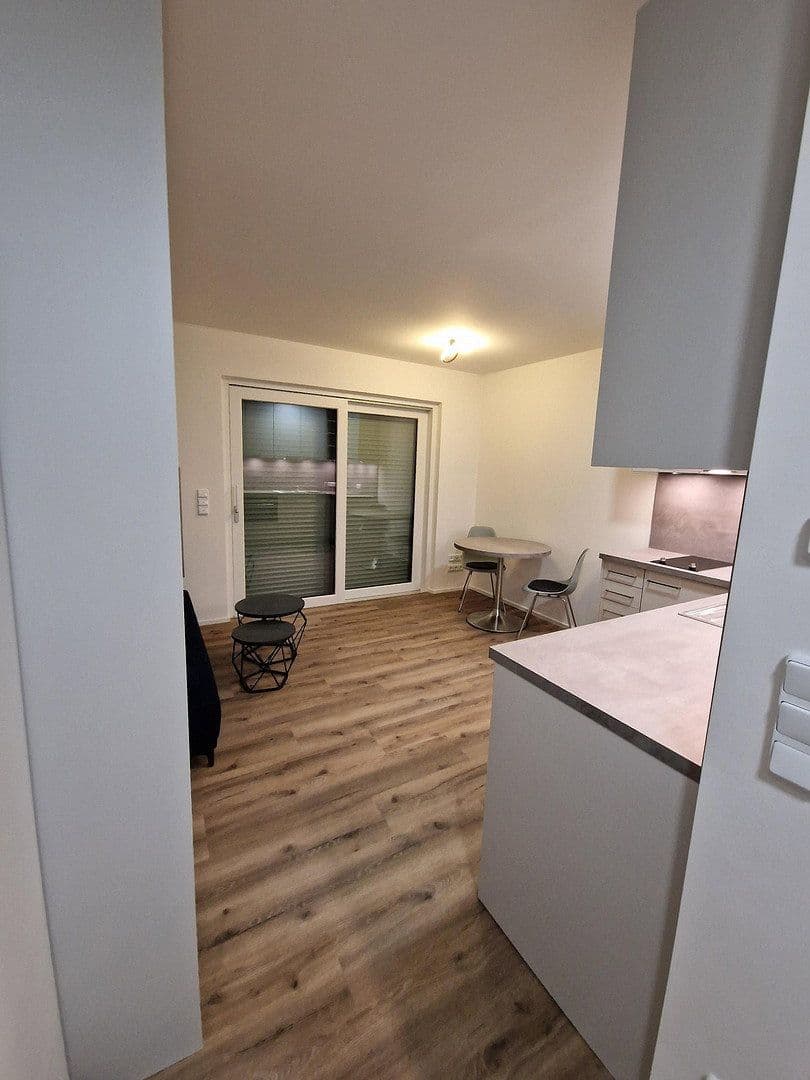 Prenájom bytu 1-izbový 27 m², Schleißheimer Straße (Nummer wird für Besichtugungen mitgeteilt), München, Bavorsko Prenájom bytu 1-izbový 27 m², Schleißheimer Straße (Nummer wird für Besichtugungen mitgeteilt), München, Bavorsko