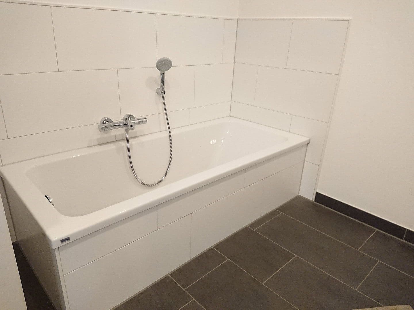 Prenájom bytu 2-izbový 74 m², Rückertstraße 2, Hannover, Dolné Sasko Prenájom bytu 2-izbový 74 m², Rückertstraße 2, Hannover, Dolné Sasko
