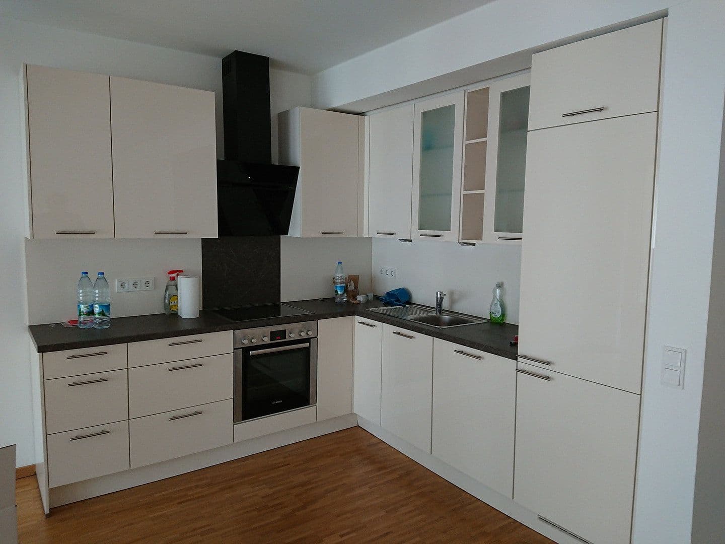 Prenájom bytu 2-izbový 74 m², Rückertstraße 2, Hannover, Dolné Sasko Prenájom bytu 2-izbový 74 m², Rückertstraße 2, Hannover, Dolné Sasko