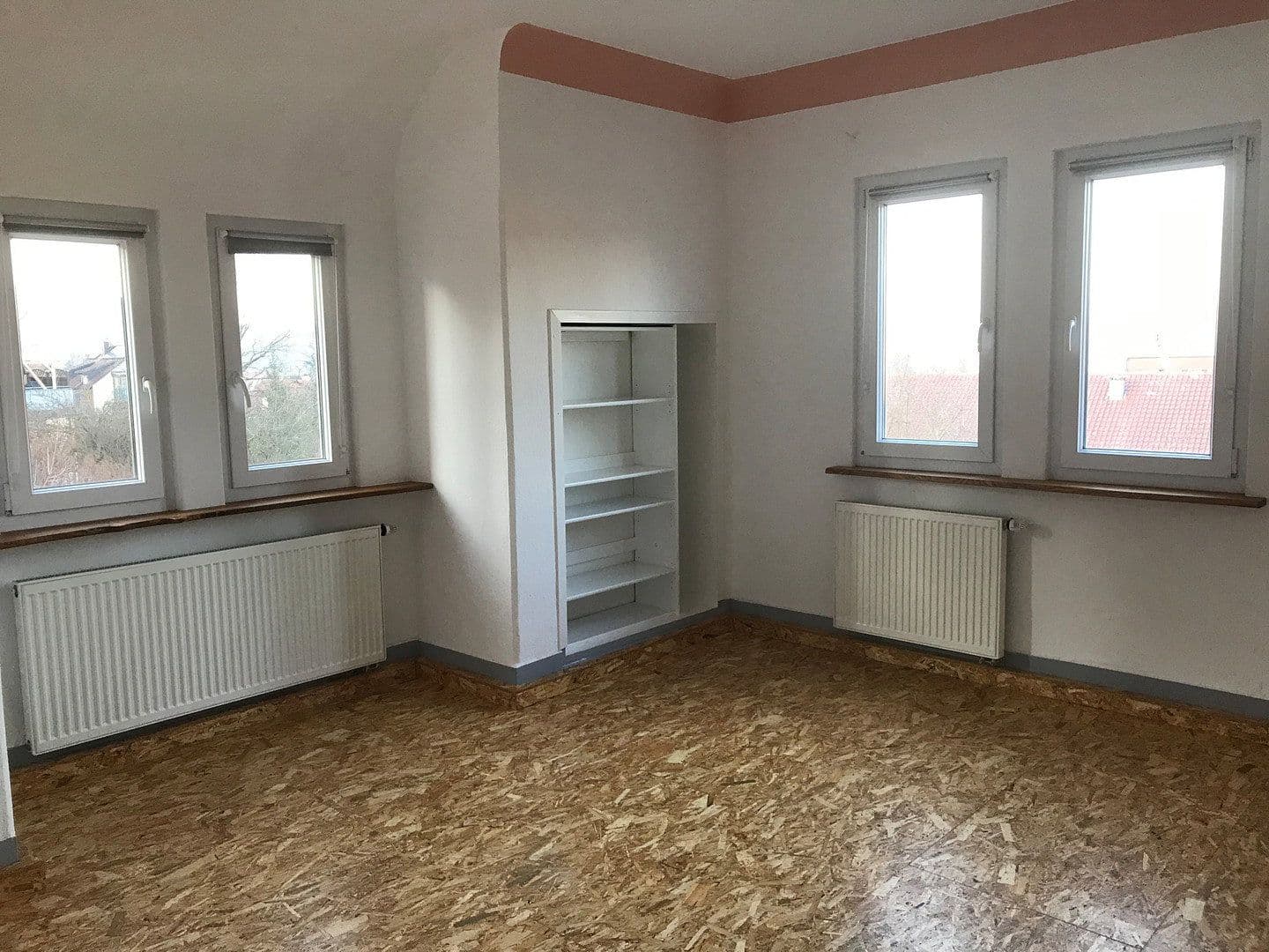 Prenájom bytu 5-izbový 145 m², Gaildorf, Bádensko-Wurttembersko Prenájom bytu 5-izbový 145 m², Gaildorf, Bádensko-Wurttembersko