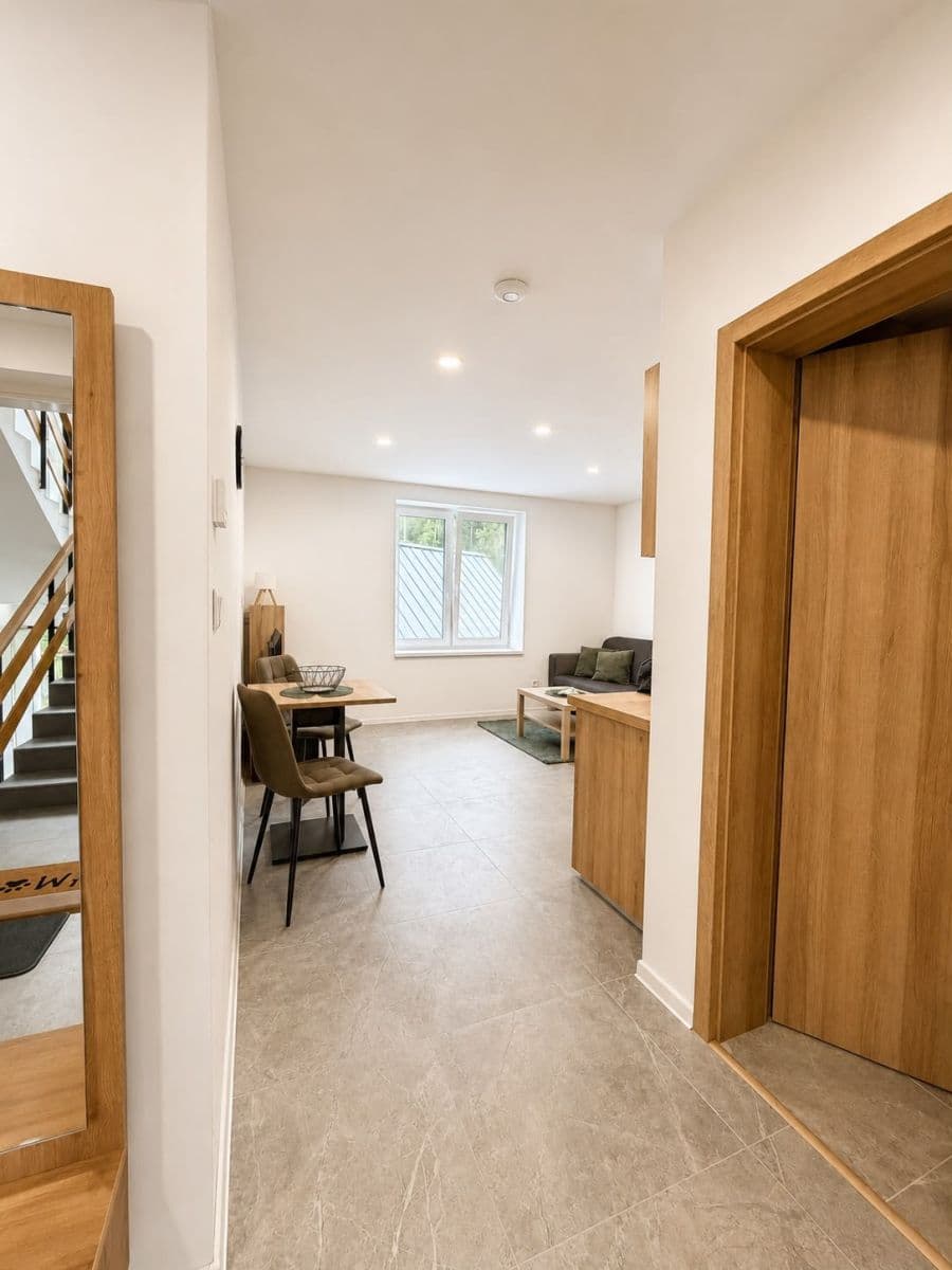 Prenájom bytu 2-izbový 55 m², Staré Hory, Banskobystrický kraj Prenájom bytu 2-izbový 55 m², Staré Hory, Banskobystrický kraj