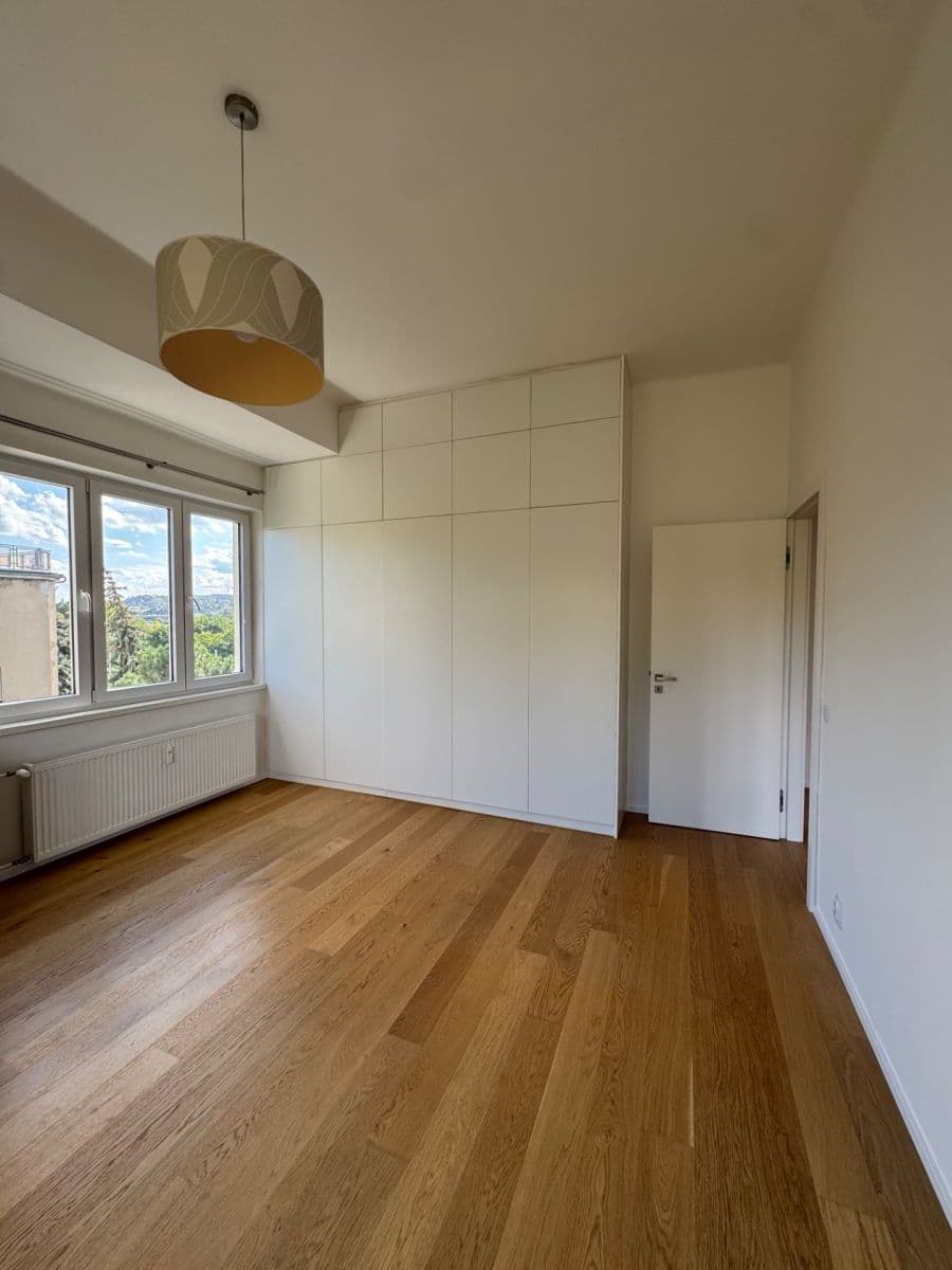 Prenájom bytu 3-izbový 78 m², Podolské nábřeží, Praha, Praha Prenájom bytu 3-izbový 78 m², Podolské nábřeží, Praha, Praha