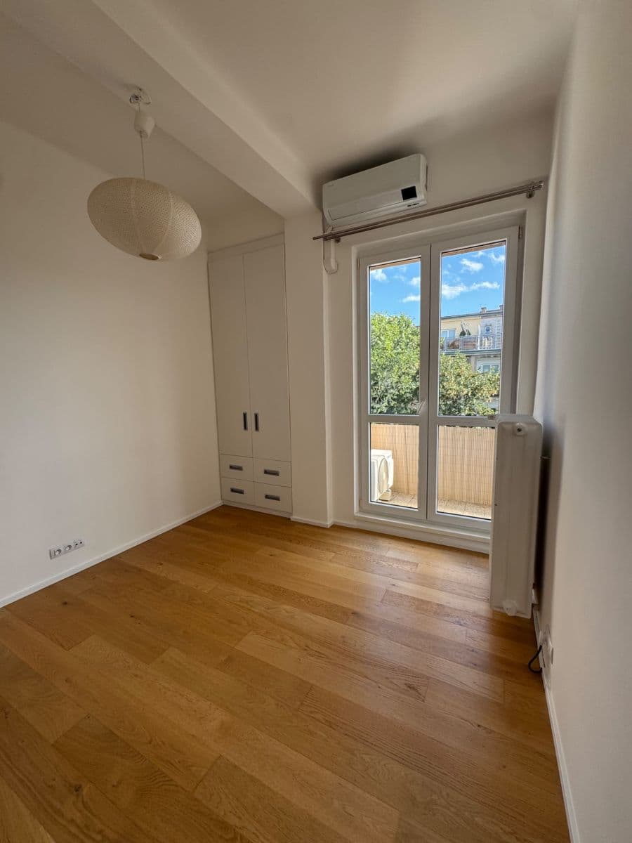 Prenájom bytu 3-izbový 78 m², Podolské nábřeží, Praha, Praha Prenájom bytu 3-izbový 78 m², Podolské nábřeží, Praha, Praha