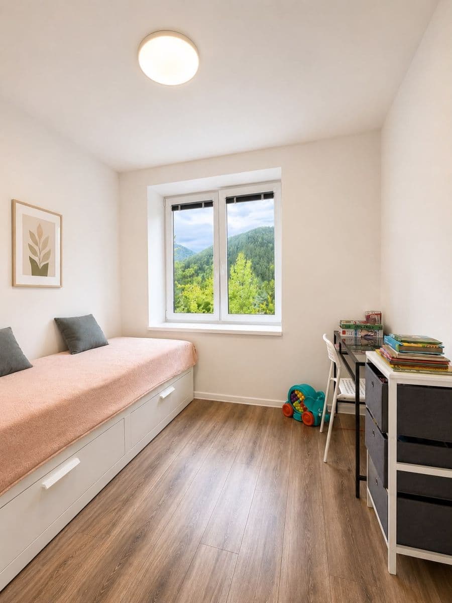 Prenájom bytu 3-izbový 65 m², Staré Hory, Banskobystrický kraj Prenájom bytu 3-izbový 65 m², Staré Hory, Banskobystrický kraj