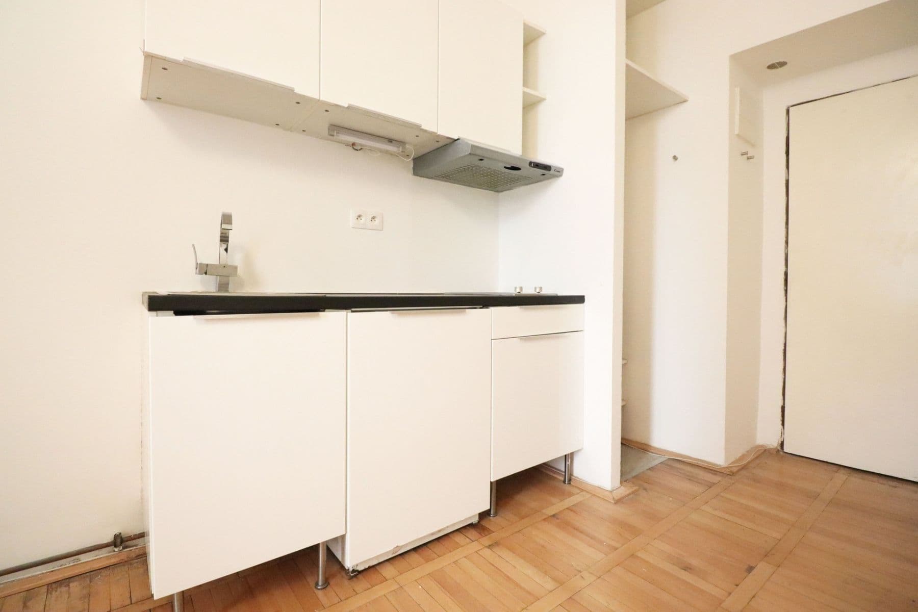 Prenájom bytu 1-izbový 20 m², Holečkova, Praha, Praha Prenájom bytu 1-izbový 20 m², Holečkova, Praha, Praha