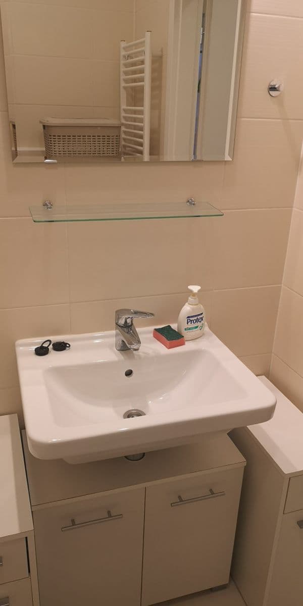 Predaj bytu 1-izbový 40 m², Nejedlého, Dúbravka, Bratislavský kraj Predaj bytu 1-izbový 40 m², Nejedlého, Dúbravka, Bratislavský kraj