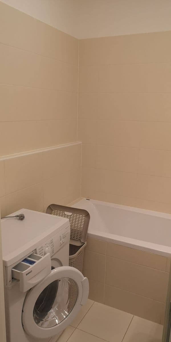 Predaj bytu 1-izbový 40 m², Nejedlého, Dúbravka, Bratislavský kraj Predaj bytu 1-izbový 40 m², Nejedlého, Dúbravka, Bratislavský kraj