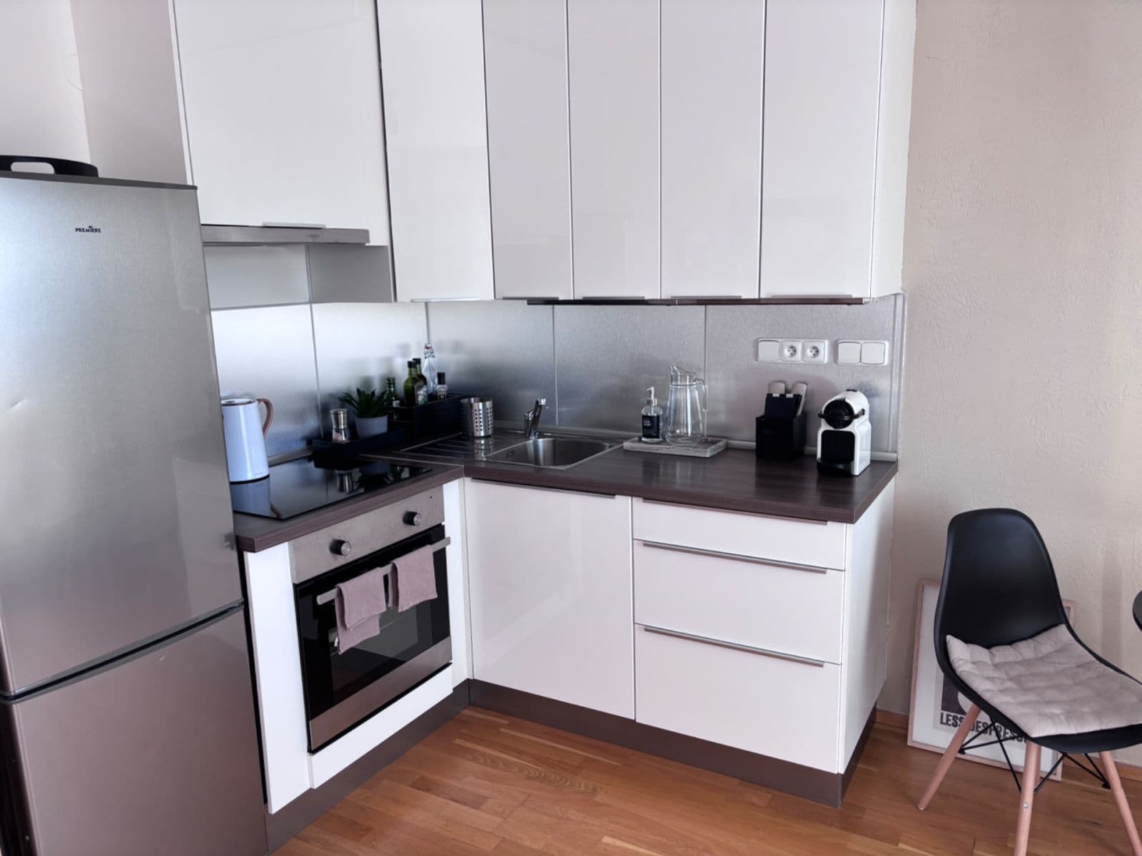 Prenájom bytu 1-izbový 42 m², Moskevská, Praha, Praha Prenájom bytu 1-izbový 42 m², Moskevská, Praha, Praha