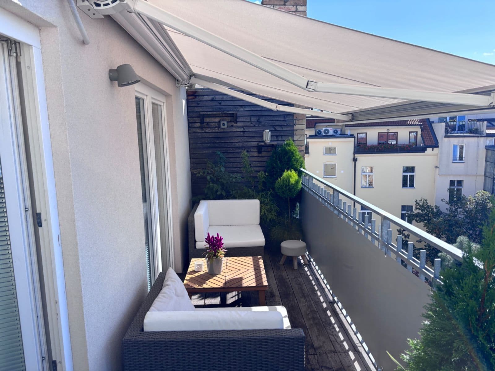 Prenájom bytu 1-izbový 42 m², Moskevská, Praha, Praha Prenájom bytu 1-izbový 42 m², Moskevská, Praha, Praha