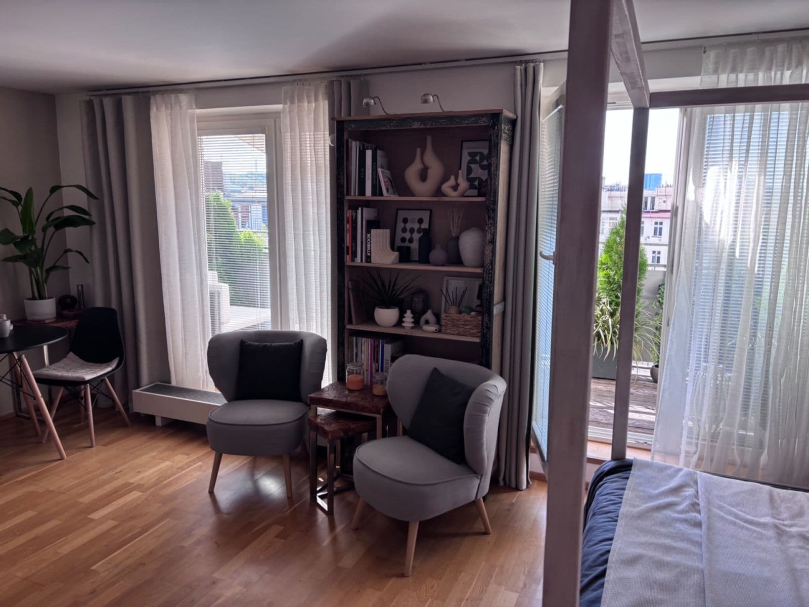 Prenájom bytu 1-izbový 42 m², Moskevská, Praha, Praha Prenájom bytu 1-izbový 42 m², Moskevská, Praha, Praha
