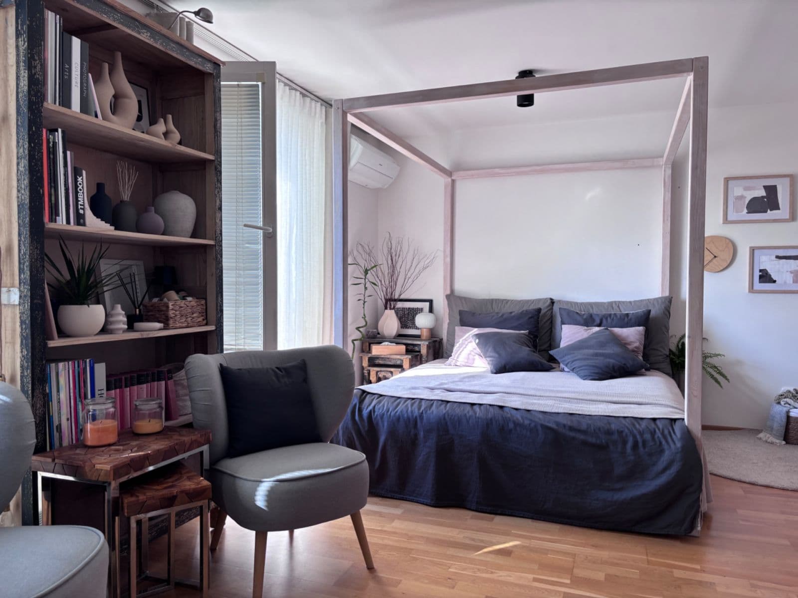 Prenájom bytu 1-izbový 42 m², Moskevská, Praha, Praha Prenájom bytu 1-izbový 42 m², Moskevská, Praha, Praha
