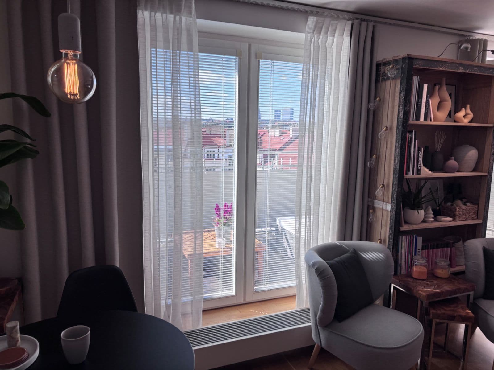 Prenájom bytu 1-izbový 42 m², Moskevská, Praha, Praha Prenájom bytu 1-izbový 42 m², Moskevská, Praha, Praha