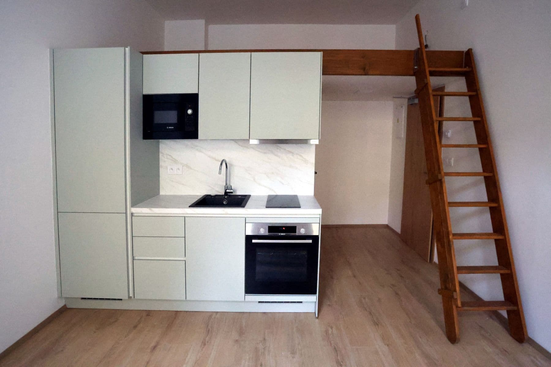 Prenájom bytu 1-izbový 28 m², Sokolská, Praha, Praha Prenájom bytu 1-izbový 28 m², Sokolská, Praha, Praha