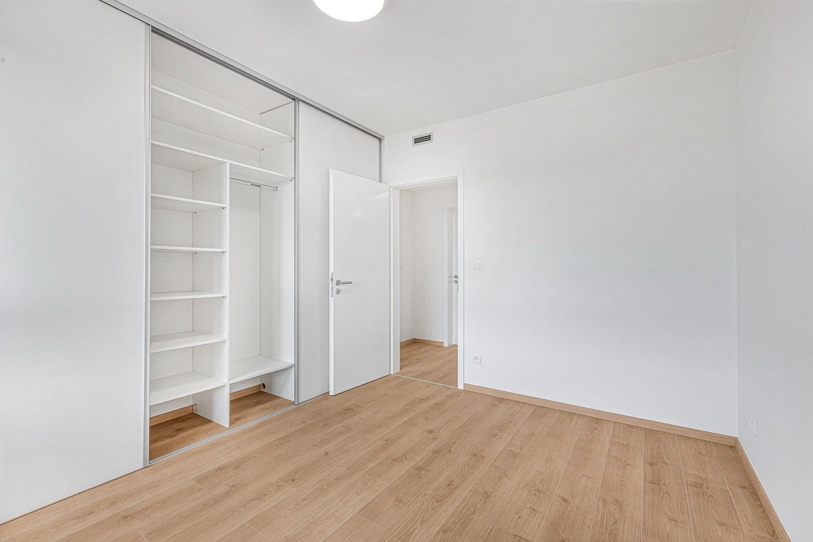 Prenájom bytu 2-izbový 55 m², Zlochova, Praha, Praha Prenájom bytu 2-izbový 55 m², Zlochova, Praha, Praha