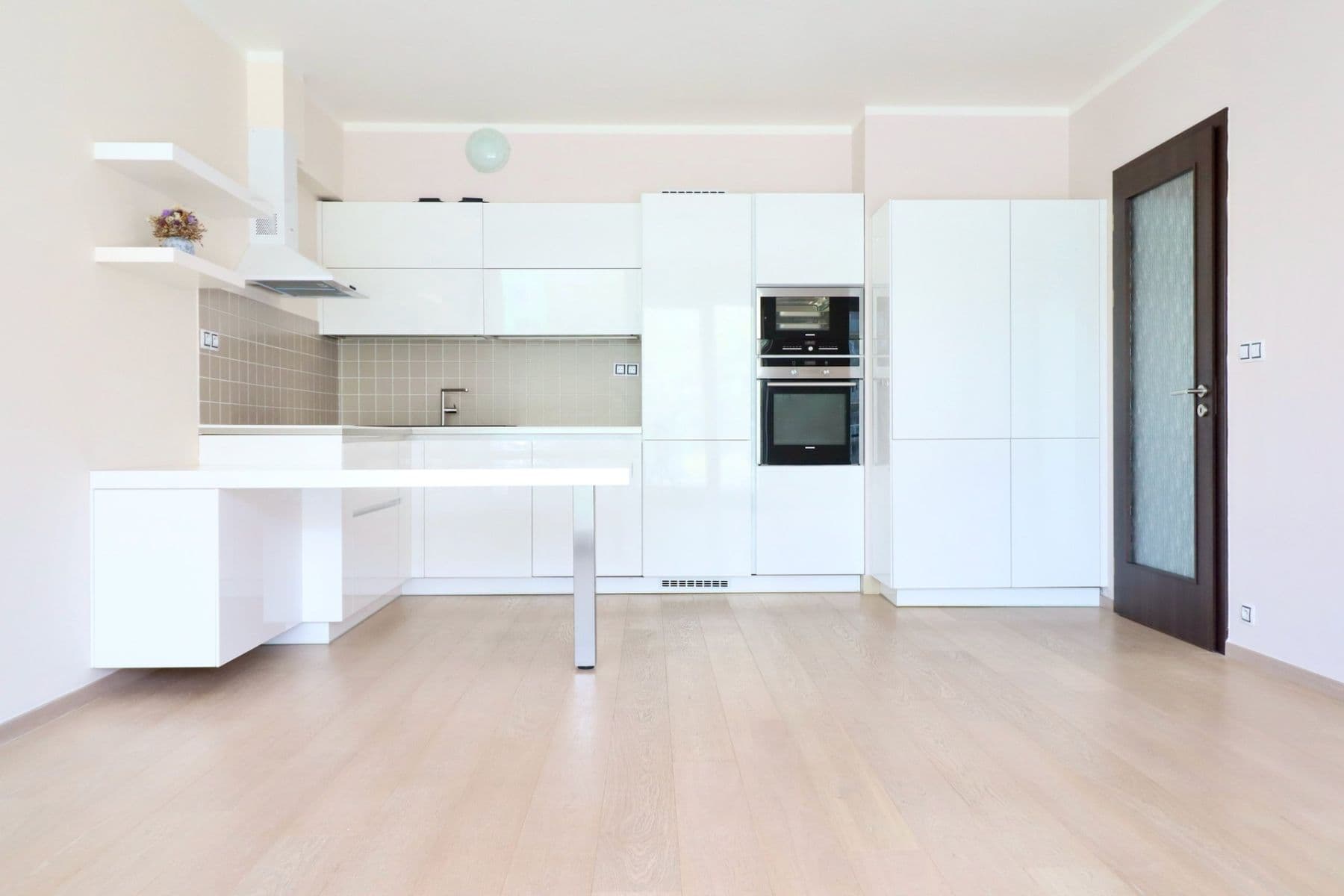 Prenájom bytu 3-izbový 69 m², Chlebovická, Praha, Praha Prenájom bytu 3-izbový 69 m², Chlebovická, Praha, Praha