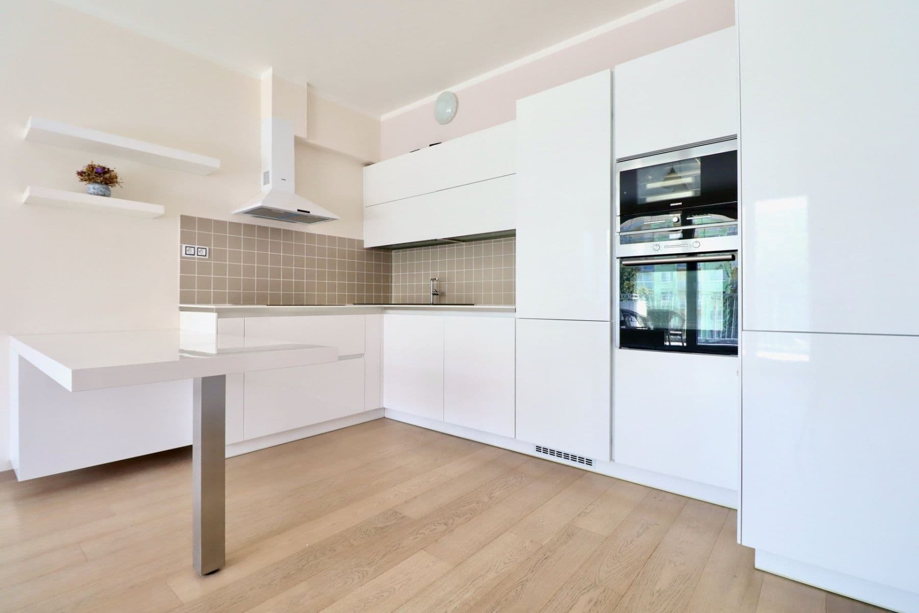 Prenájom bytu 3-izbový 69 m², Chlebovická, Praha, Praha Prenájom bytu 3-izbový 69 m², Chlebovická, Praha, Praha