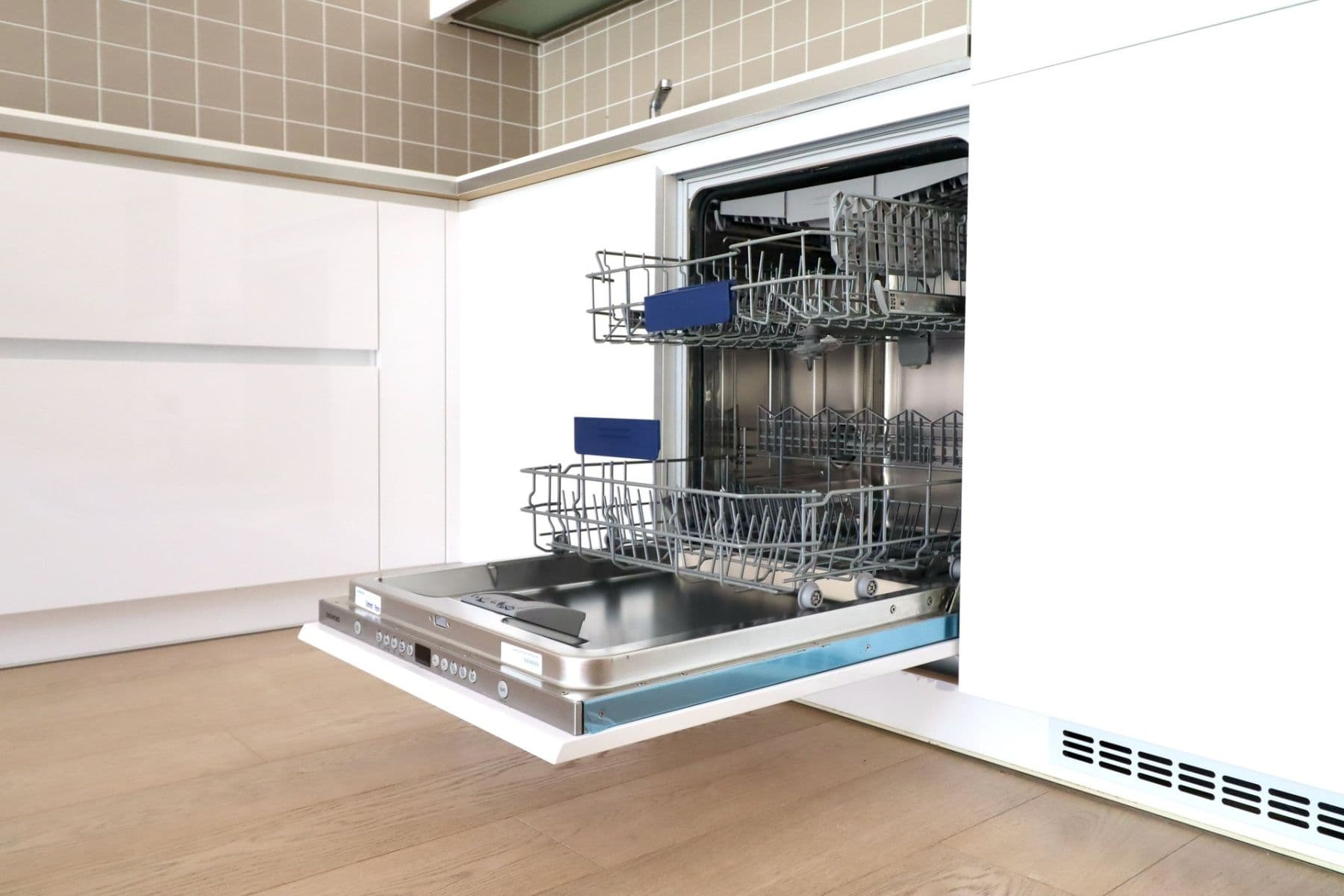 Prenájom bytu 3-izbový 69 m², Chlebovická, Praha, Praha Prenájom bytu 3-izbový 69 m², Chlebovická, Praha, Praha