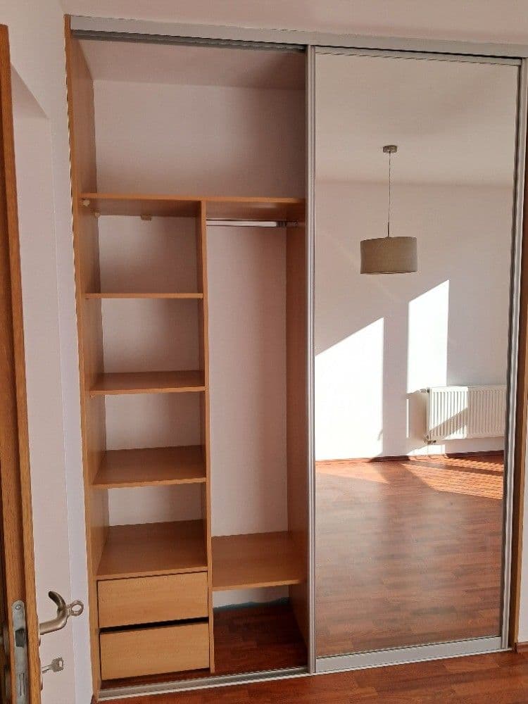 Predaj bytu 3-izbový 75 m², Havlíčkovo nám., Rudná, Středočeský kraj Predaj bytu 3-izbový 75 m², Havlíčkovo nám., Rudná, Středočeský kraj