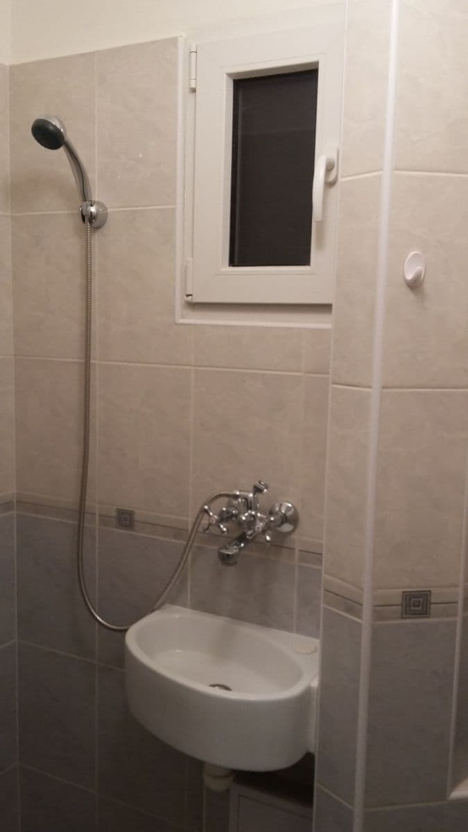Prenájom bytu 1-izbový 17 m², Bajkalská, Praha, Praha Prenájom bytu 1-izbový 17 m², Bajkalská, Praha, Praha