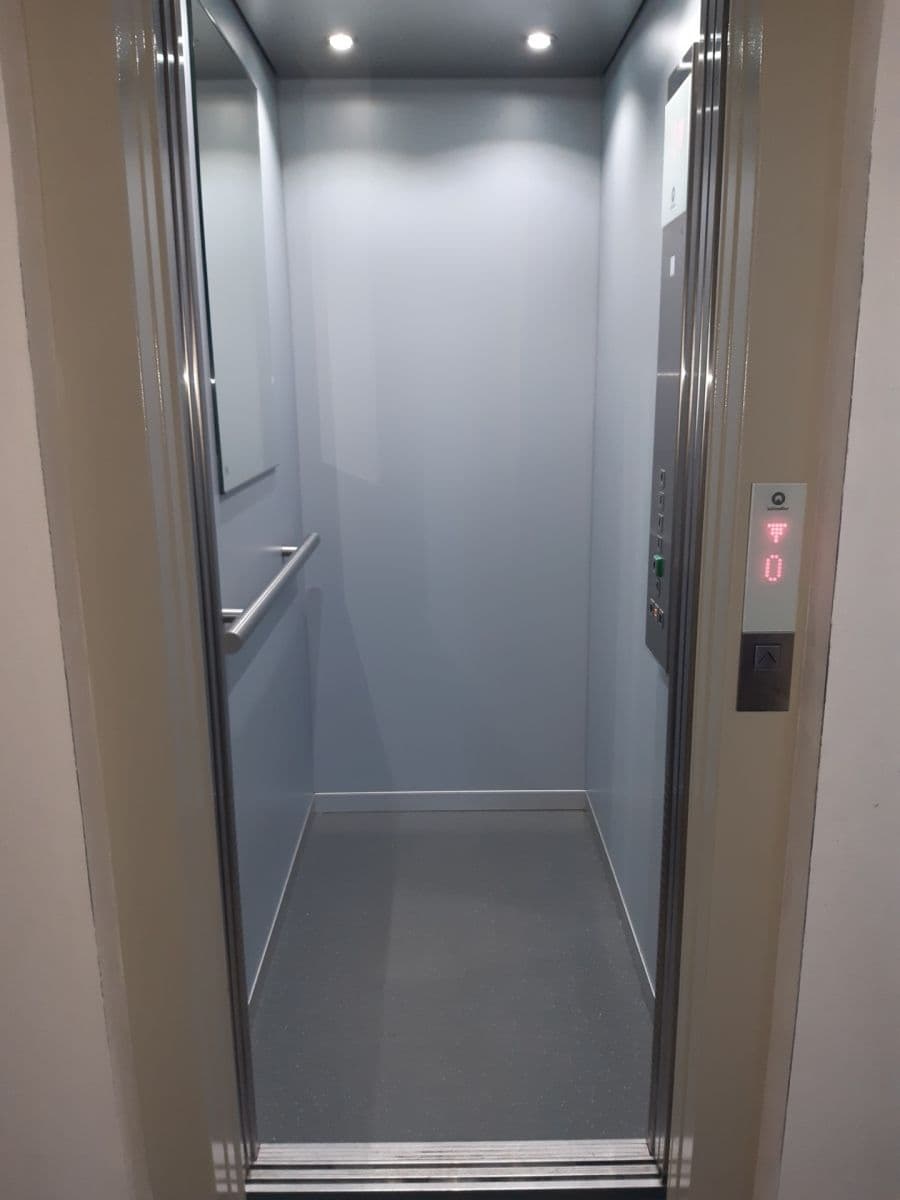 Prenájom bytu 1-izbový 17 m², Bajkalská, Praha, Praha Prenájom bytu 1-izbový 17 m², Bajkalská, Praha, Praha