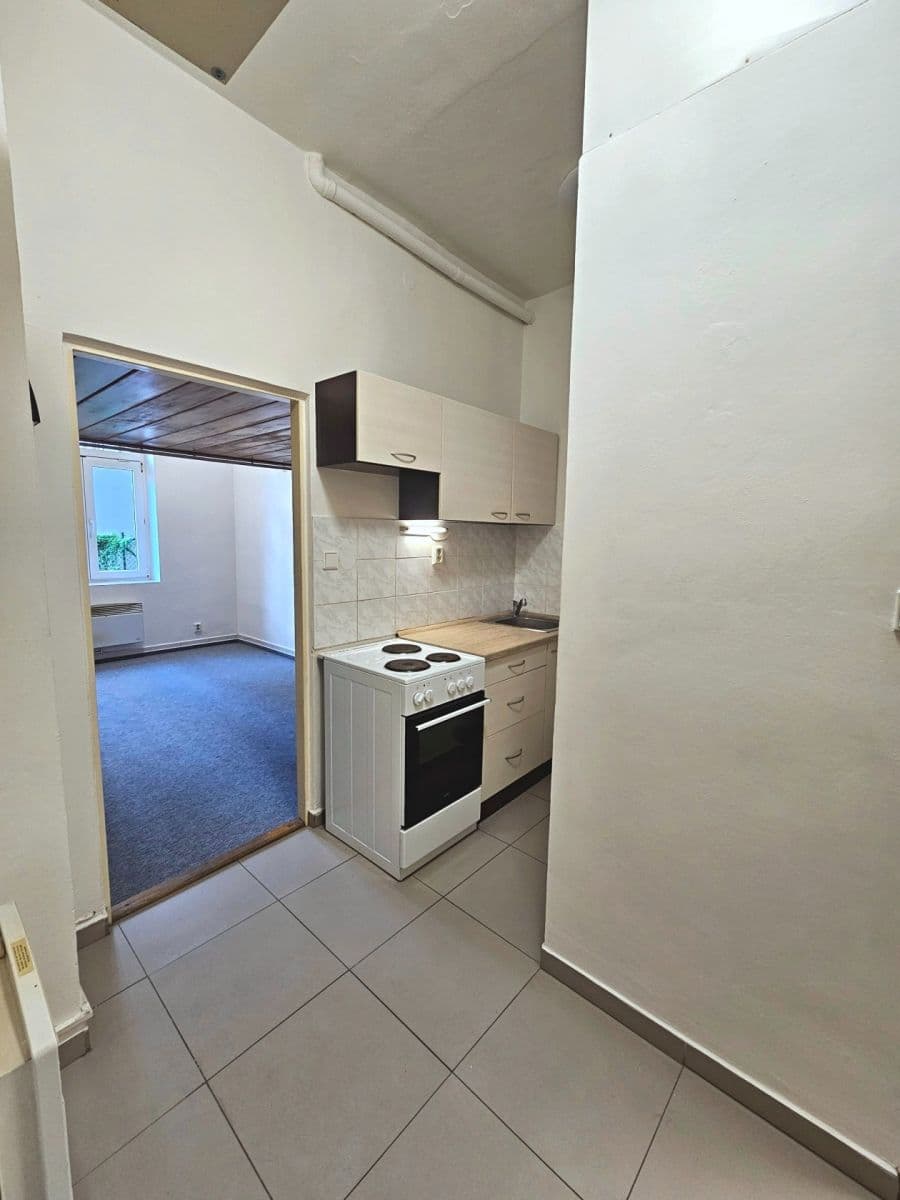 Prenájom bytu 1-izbový 22 m², Karáskovo náměstí, Brno, Jihomoravský kraj Prenájom bytu 1-izbový 22 m², Karáskovo náměstí, Brno, Jihomoravský kraj