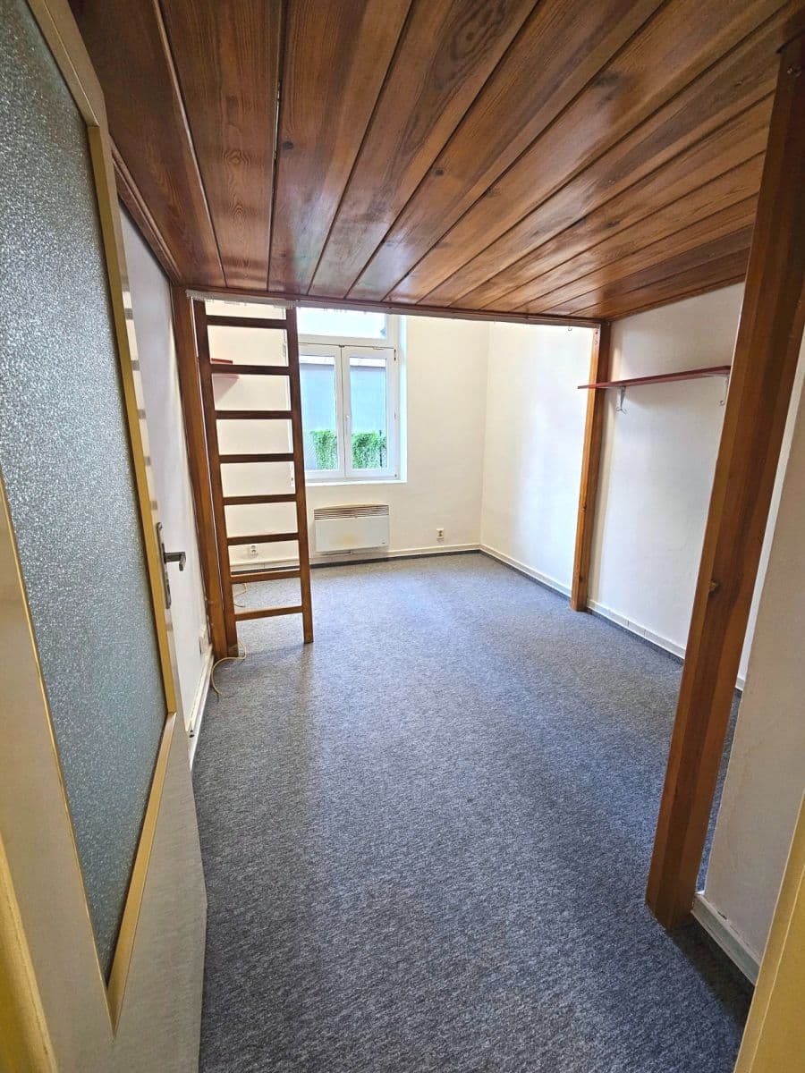 Prenájom bytu 1-izbový 22 m², Karáskovo náměstí, Brno, Jihomoravský kraj Prenájom bytu 1-izbový 22 m², Karáskovo náměstí, Brno, Jihomoravský kraj