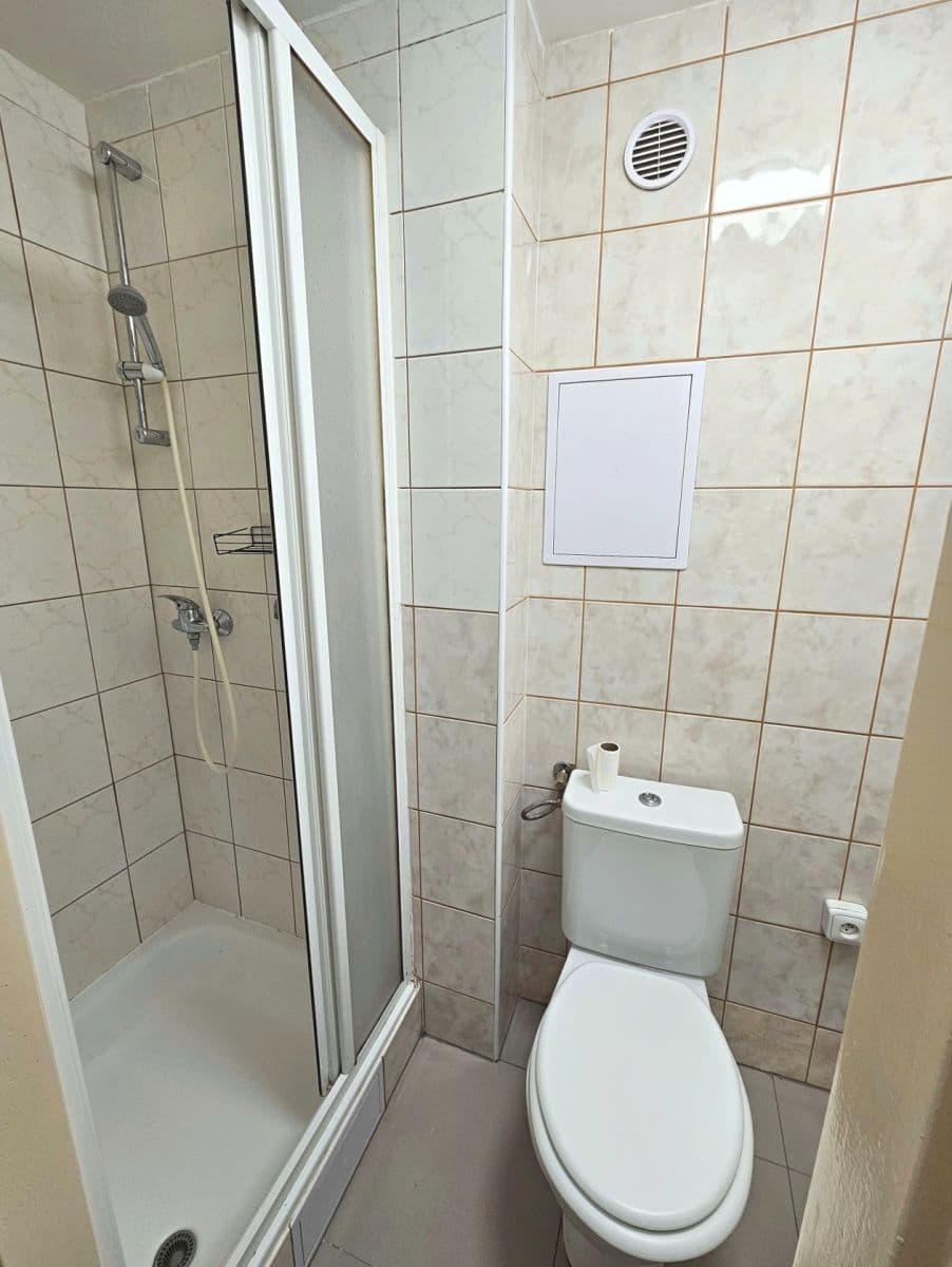 Prenájom bytu 1-izbový 22 m², Karáskovo náměstí, Brno, Jihomoravský kraj Prenájom bytu 1-izbový 22 m², Karáskovo náměstí, Brno, Jihomoravský kraj