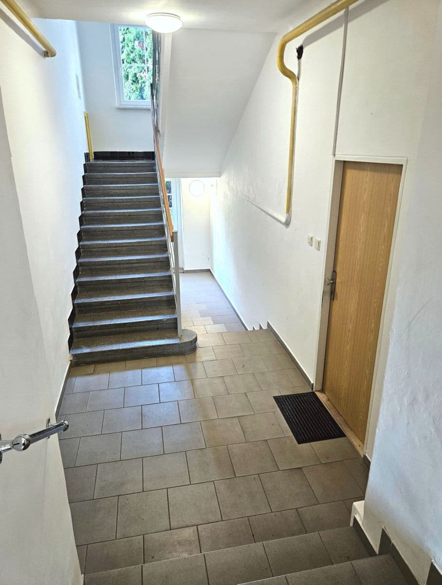 Prenájom bytu 1-izbový 22 m², Karáskovo náměstí, Brno, Jihomoravský kraj Prenájom bytu 1-izbový 22 m², Karáskovo náměstí, Brno, Jihomoravský kraj