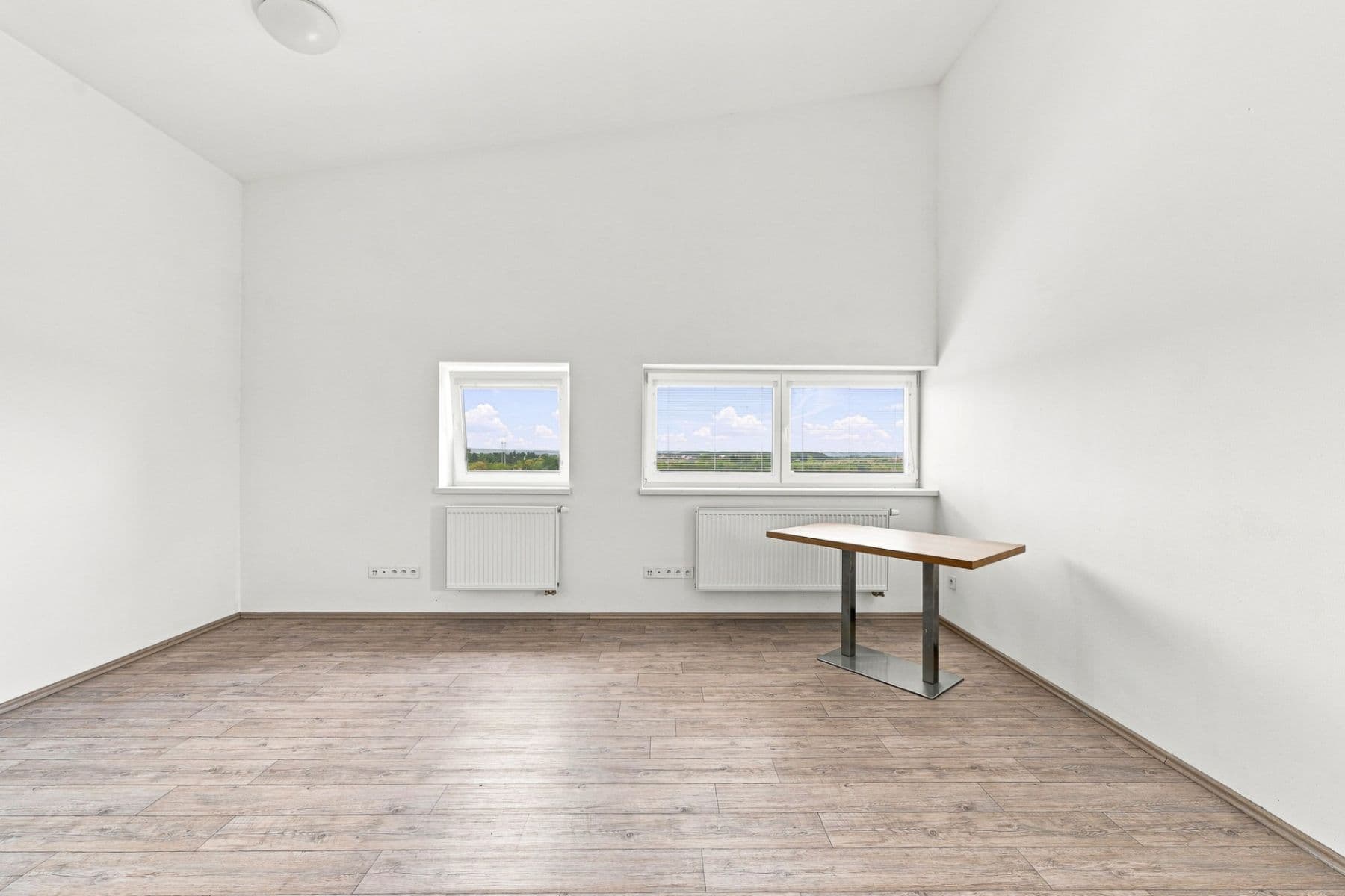 Prenájom kancelárie 33 m², Bečovská, Praha, Praha Prenájom kancelárie 33 m², Bečovská, Praha, Praha