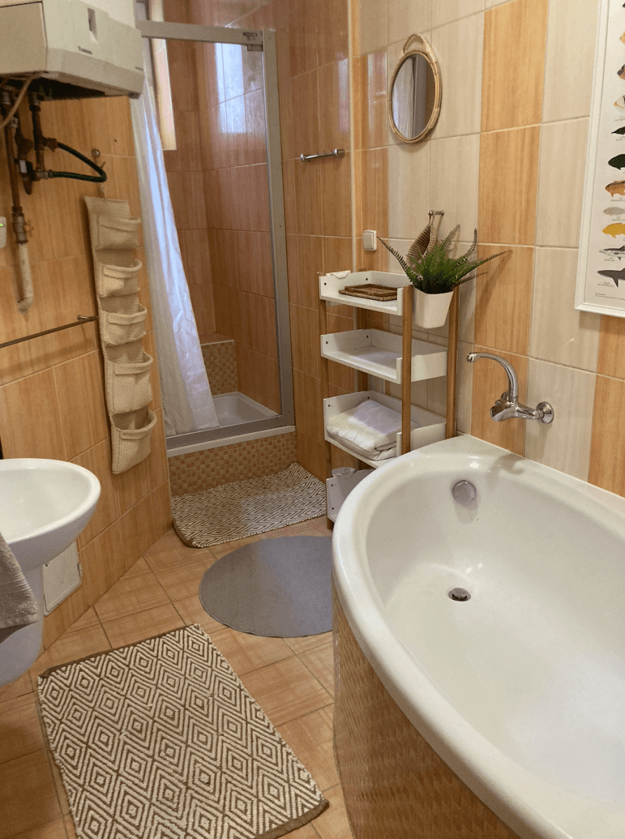Prenájom bytu 3-izbový 98 m², Murgašova, Bratislava - mestská časť Staré Mesto, Bratislavský kraj Prenájom bytu 3-izbový 98 m², Murgašova, Bratislava - mestská časť Staré Mesto, Bratislavský kraj