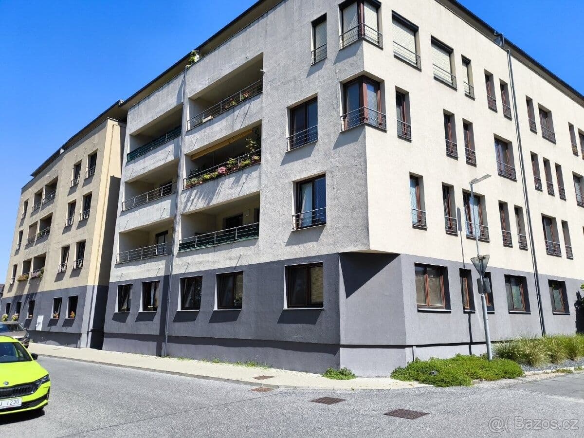 Prenájom bytu 2-izbový 56 m², Chelčického, Kolín, Středočeský kraj Prenájom bytu 2-izbový 56 m², Chelčického, Kolín, Středočeský kraj