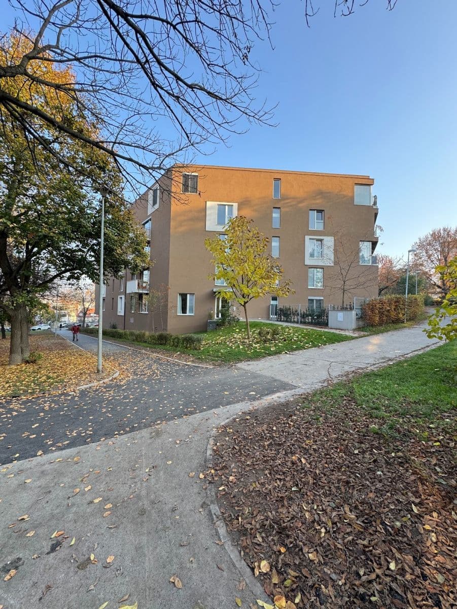Prenájom bytu 2-izbový 55 m², V jehličí, Praha, Praha Prenájom bytu 2-izbový 55 m², V jehličí, Praha, Praha