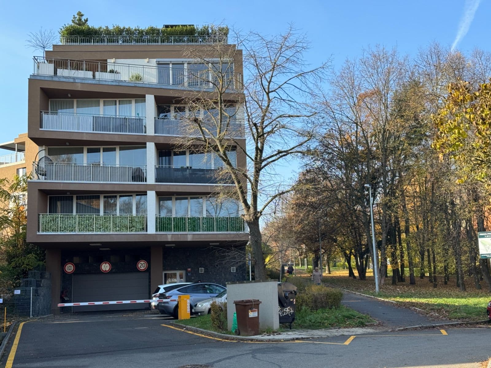 Prenájom bytu 2-izbový 55 m², V jehličí, Praha, Praha Prenájom bytu 2-izbový 55 m², V jehličí, Praha, Praha