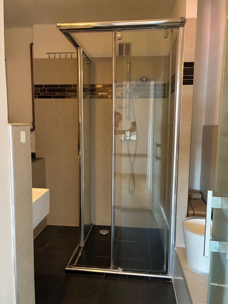 Prenájom bytu 3-izbový 63 m², Přístavní, Praha, Praha Prenájom bytu 3-izbový 63 m², Přístavní, Praha, Praha