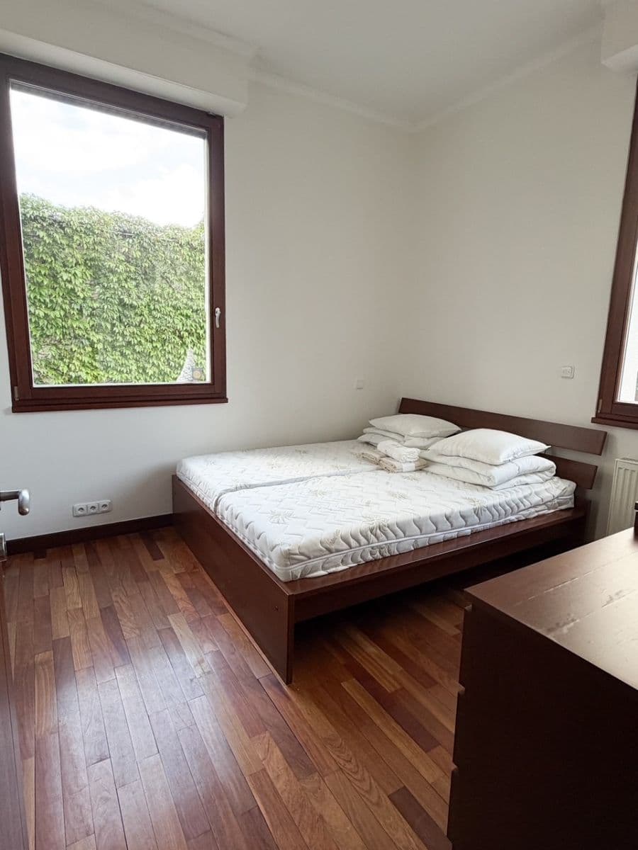 Prenájom bytu 2-izbový 45 m², Americká, Praha, Praha Prenájom bytu 2-izbový 45 m², Americká, Praha, Praha