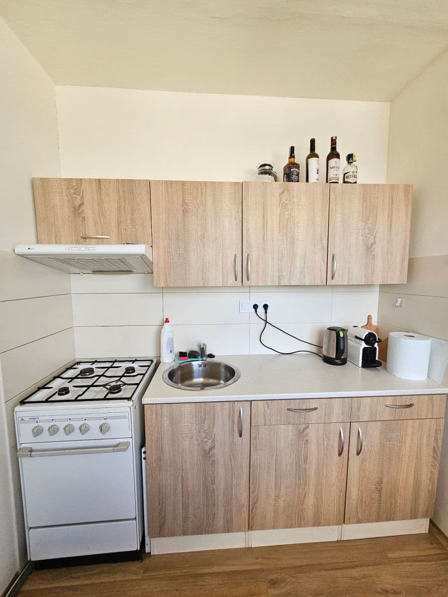 Prenájom bytu 1-izbový 35 m², Dubová, Brno, Jihomoravský kraj Prenájom bytu 1-izbový 35 m², Dubová, Brno, Jihomoravský kraj