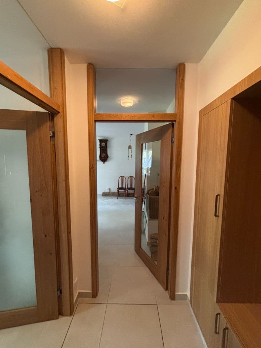 Prenájom bytu 2-izbový 50 m², Krhanice, Středočeský kraj Prenájom bytu 2-izbový 50 m², Krhanice, Středočeský kraj